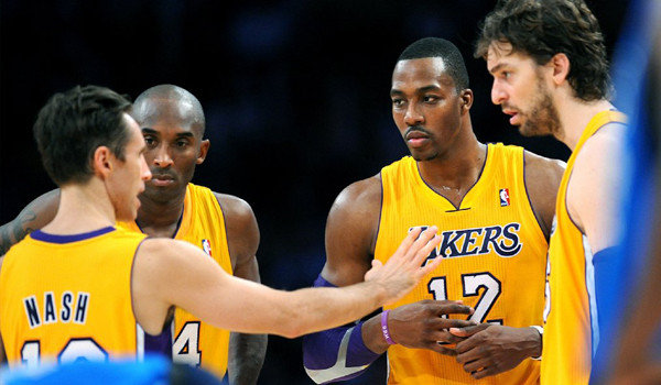 Lakers huddle nash gasol bryant howard