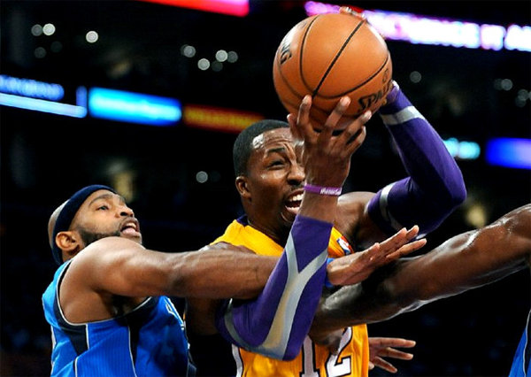 lakers mavs howard carter