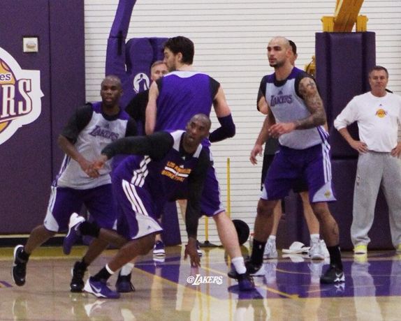 Photo: @lakers twitter 